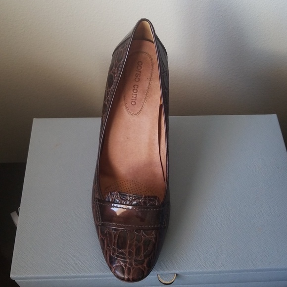 Shoes - Picture 2 of 5